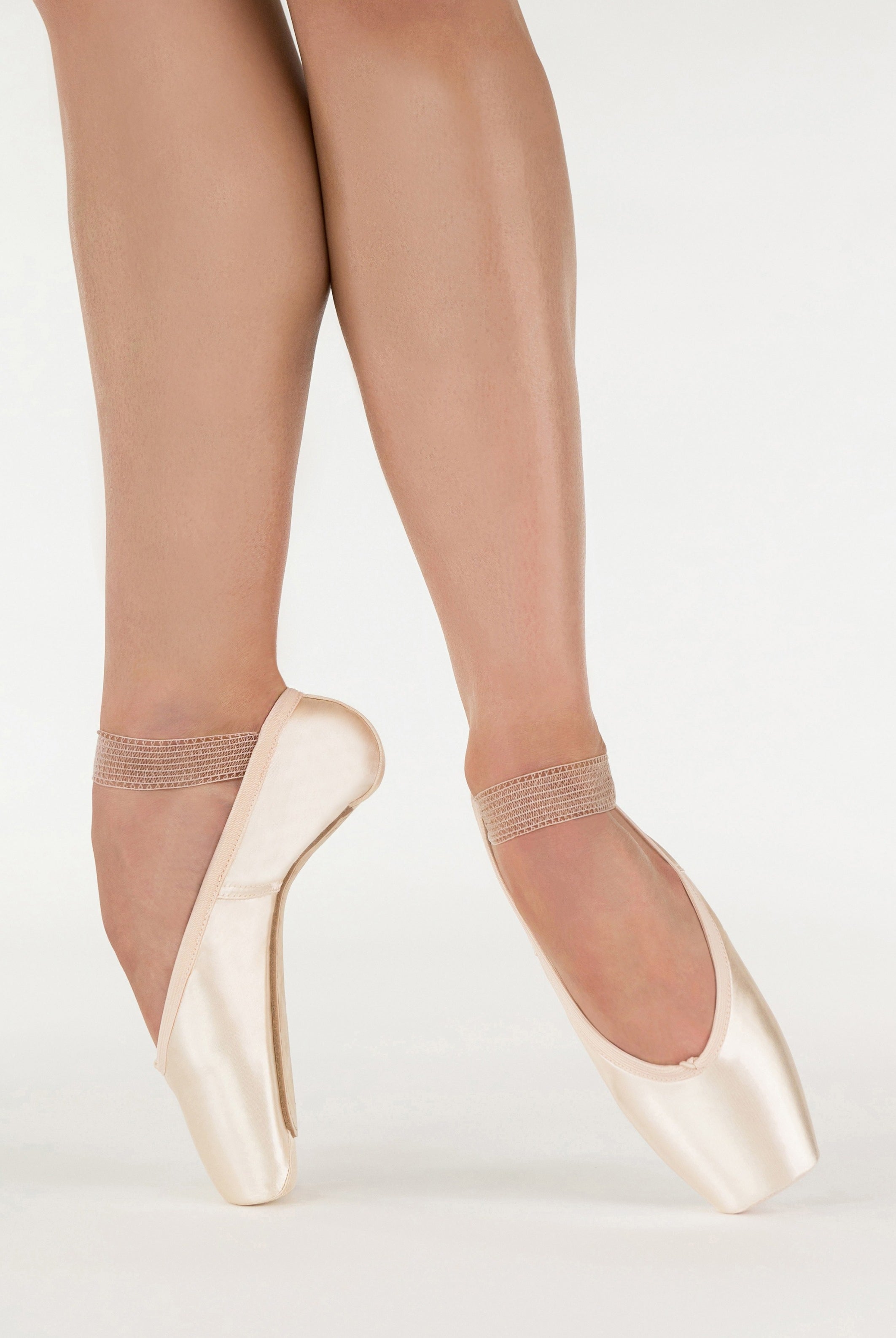 Suffolk Regent Pointe Shoe Light Shank Pink Satin