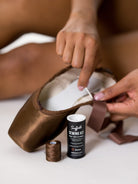 Suffolk brown sewing kit for pointe shoes